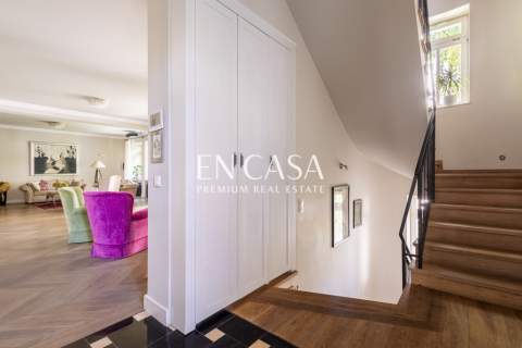 Elegancki apartament w historycznej wilii