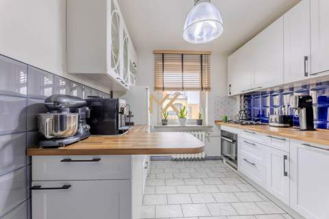 3 pokoje 65 m Huby Balkon Winda Lokalizacja