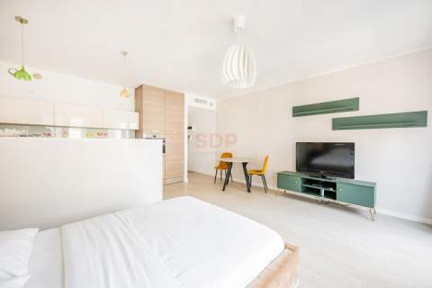 Mieszkanie w apartamentowcu 200 metrów od Płyty Rynku