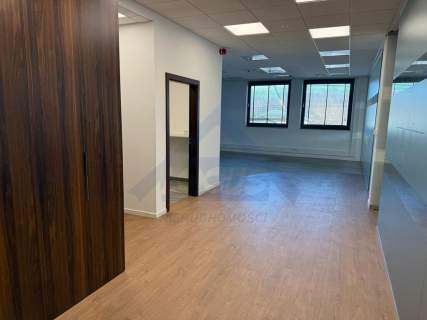 Białołęką 186 m2 biuro do wynajęcia