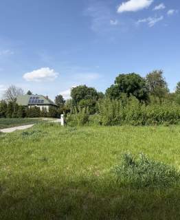 Na sprzedaż działka budowlana o powierzchni 2 200 m