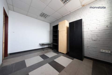 Magazyn na Prądniku Czerwonym/ 520m