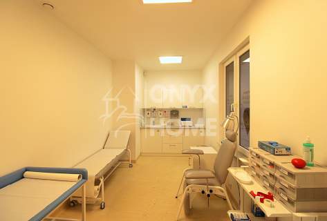 Lokal w centrum Gdyni, duże zaplecze/piwnica 188m2