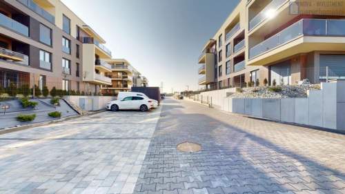 3 pok. odebrane 1 piętro balkon 24m2 68m2