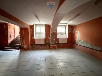Lokal użytkowy w centrum, wejście od ulicy,Gniezno