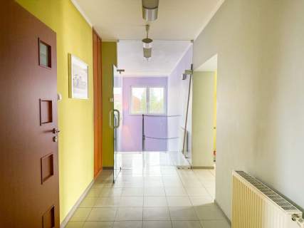 Budynek biurowy z halą, duża działka, Żernica