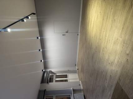 Przestronne, puste mieszkanie 82 m w centrum kamienica