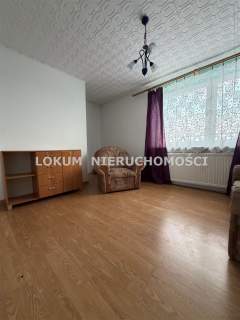Dom z dużą działką i budynkiem gospodarczym
