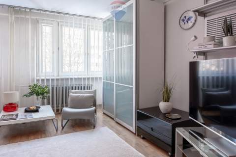 KAWALERKA ZIELONY MOKOTÓW-BLISKO CENTRUM