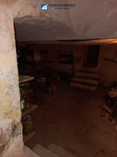 Dom wolnostojący 250m2 Działka 34ar Budynki
