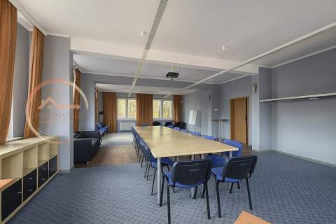 biuro / sala konferencyjna 35zł m2 z mediami