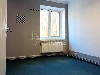 Lokal biurowy 73,50 m2 4 pokoje Świętojańska