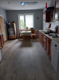 Dom wolnostojący 250m2 Działka 34ar Budynki