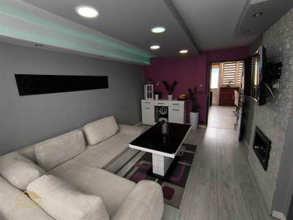 49 m Po remoncie Balkon Os.G Wyposażone