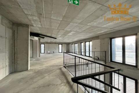 Do wynajęcia 595m2 na parterze i piętrze w Ursusie Niedzwiadek