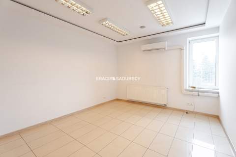 Przestronny lokal usługowy 270 m   Zakopiańska