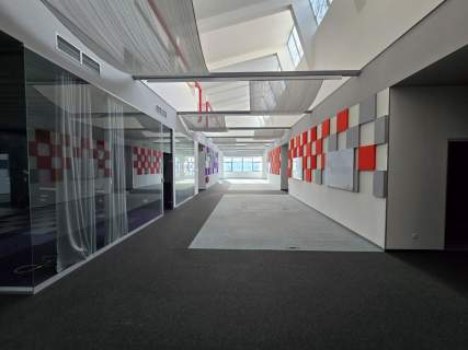 Lokal biurowy o powierzchni 2.450,30 m 