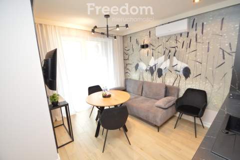 Nowy apartament z balkonem.