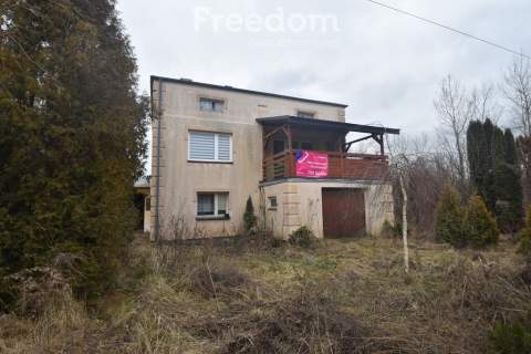 Rodzinny dom z dużą działką budowlaną