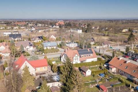 Hala o powierzchni 3000m2 w Cedrach Wielkich