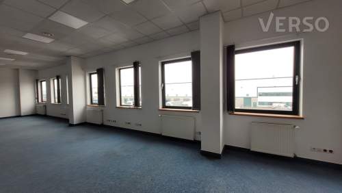 Magazyn 5220 biuro 582, od zaraz