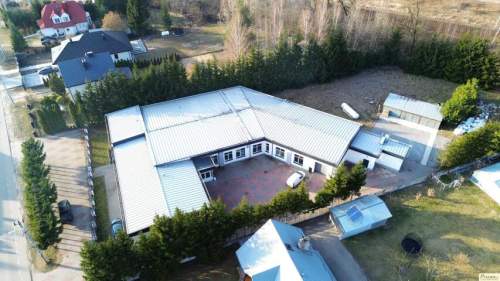 Atrakcyjny budynek usług-produk. 900 m2 - działka 42 ary w Łukowie