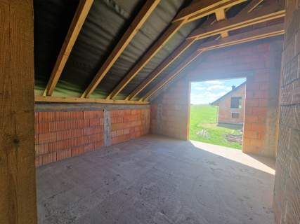Nowy dom w Częstochowie / dom piętrowy 174m2