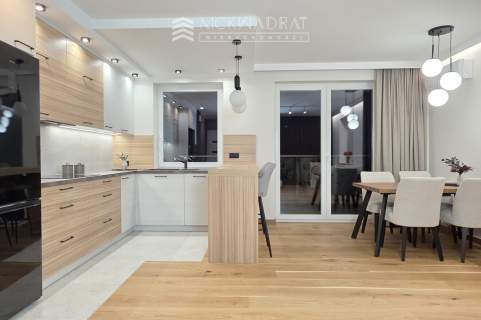 Os. Bojary apartamentowiec 3 pokoje, parking