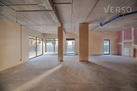 Narożny lokal 137,18 m2 oddany do użytku