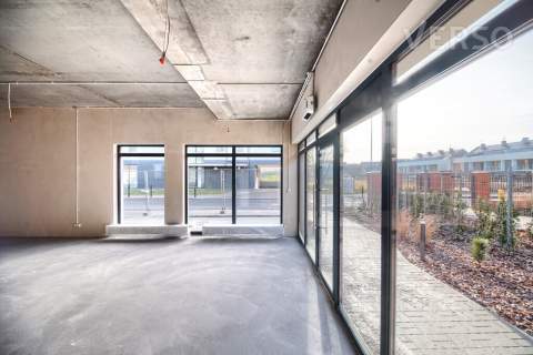 Narożny lokal z witrynami 126,5m2