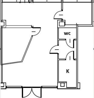 Lokal biurowo-usługowy na parterze