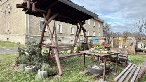 Mieszkanie 2 pokoje, garaż,ogródek, piwnice,bezczynszowe, J