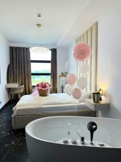 LUKSUSOWA KAWALERKA-29m2-M.MIEJSKIE-KLIMA-JACUZZI