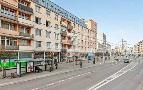Lokal 115 m2,parter,witryna-Świetojańska Gdynia