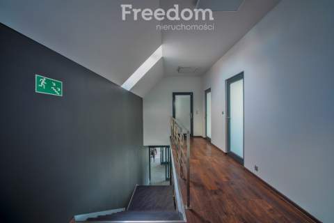 Duży lokal na Wrocławskiej pod salon samochodowy 