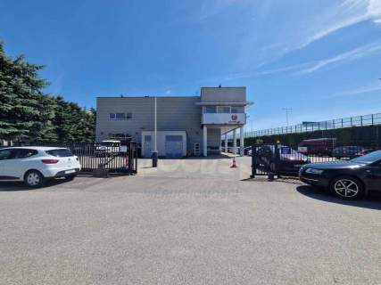 Ursynów przy obwodnicy parter usługowy 573 m2