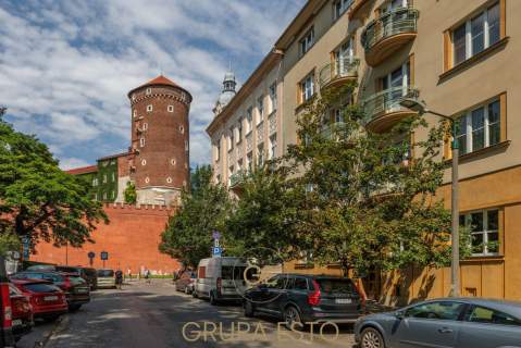 Stare Miasto Dwa balkony Trzy pokoje