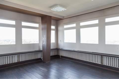 Przestronne, jasne biuro z widokiem z 9 piętra