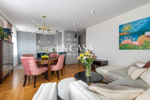 Apartament tuż przy metrze, garaż, do wprowadzenia