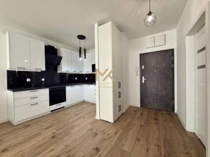 Apartament z ogrodem/ miejsce postojowe/ NOWE