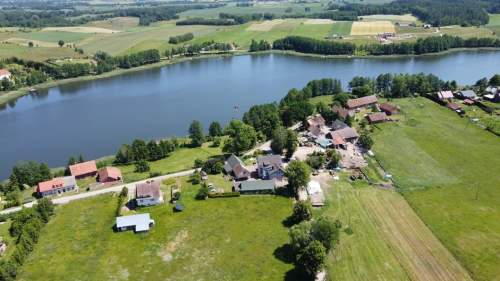 Siedlisko nad jeziorem Mazury