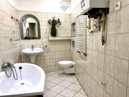 Mieszkanie 2 pokojowe,wysokie sufity, piwnica 12m2