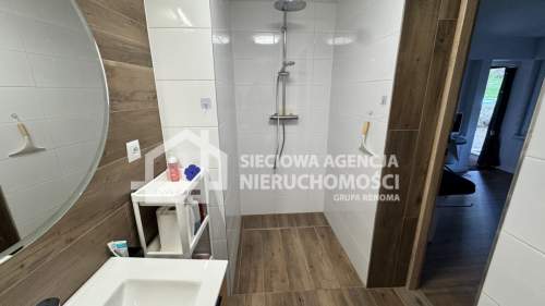 Lokal na parterze z witryną - Gdynia Działki Leśne