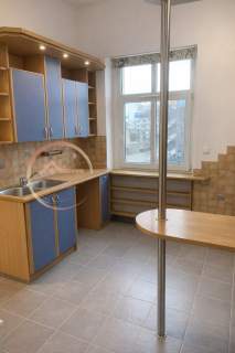 2 pokoje 58 m Centrum kamienica