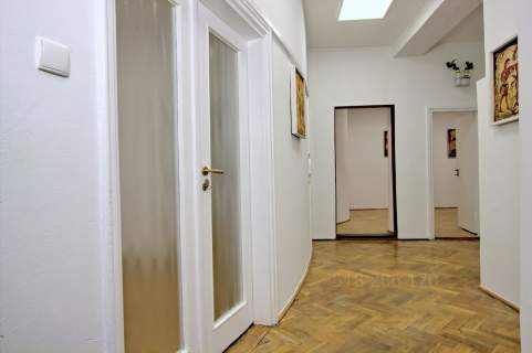 Mieszkanie, Biuro lub Kancelaria w kamienicy ul. Tamka 5
