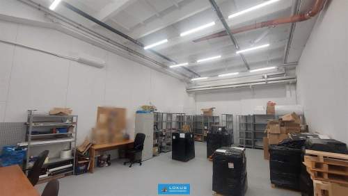Lokal handlowy usługowy parter parking klima