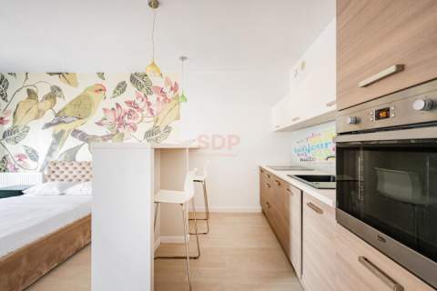 Mieszkanie w apartamentowcu 200 metrów od Płyty Rynku