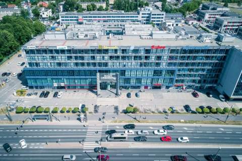 Lokal biurowo-usługowy na parterze