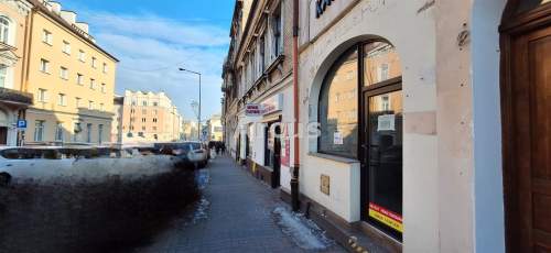 lokal z witryną