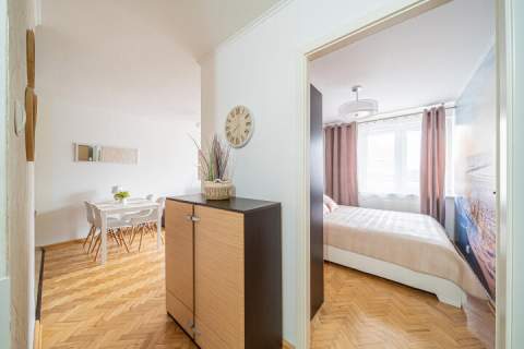 Zadbane mieszkanie z balkonem i piwnicą